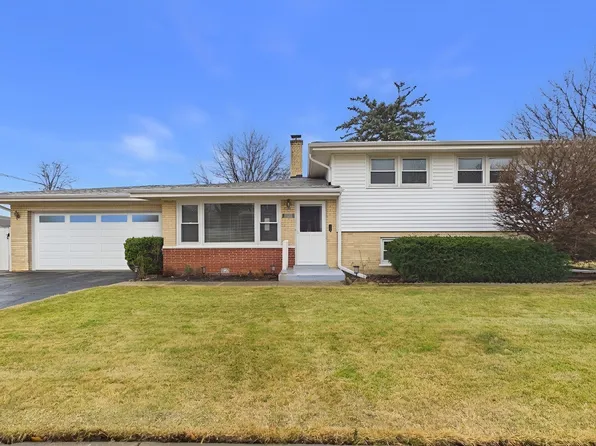 1605 E Frederick St, Arlington Heights, IL 60004