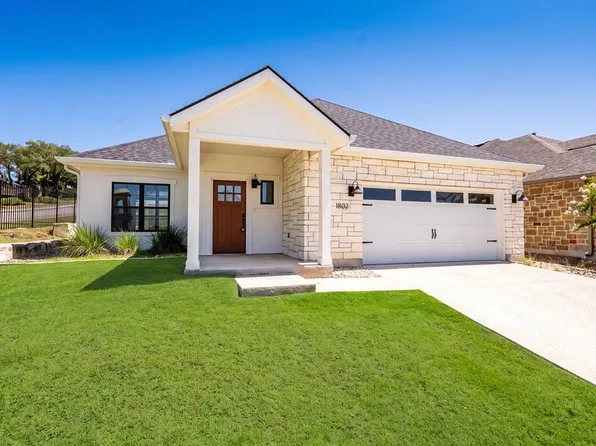 1802 Chateau, Kerrville, TX 78028