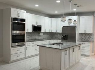1305 Lucaya Dr, Riviera Beach, FL 33404