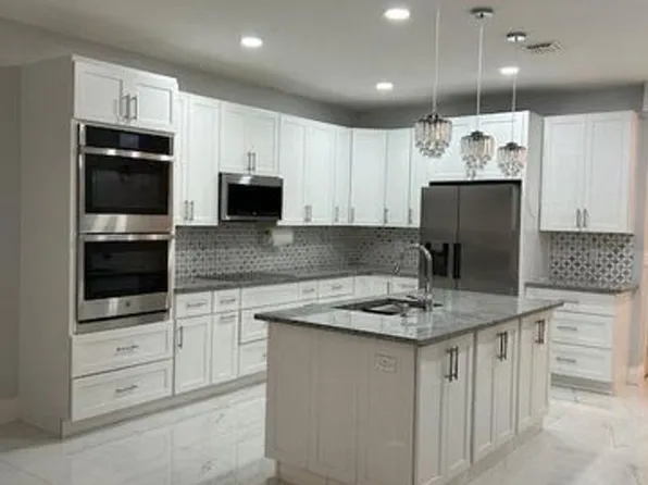 1305 Lucaya Dr, Riviera Beach, FL 33404
