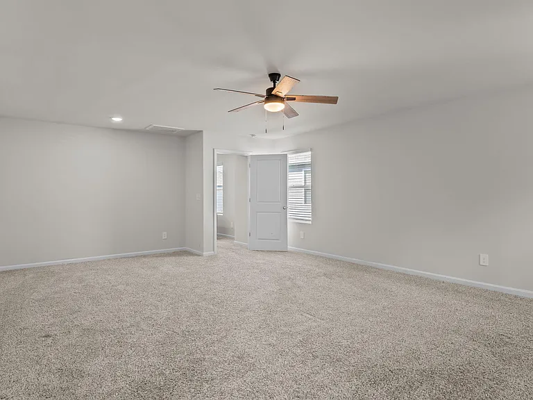 945 Avonmore Dr — Photo 16