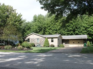 4379 E South Shore Dr S, Erie, PA 16511