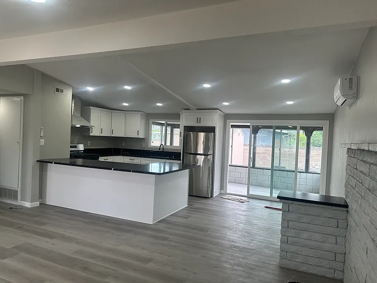 5209 La Madera Ave — Photo 3