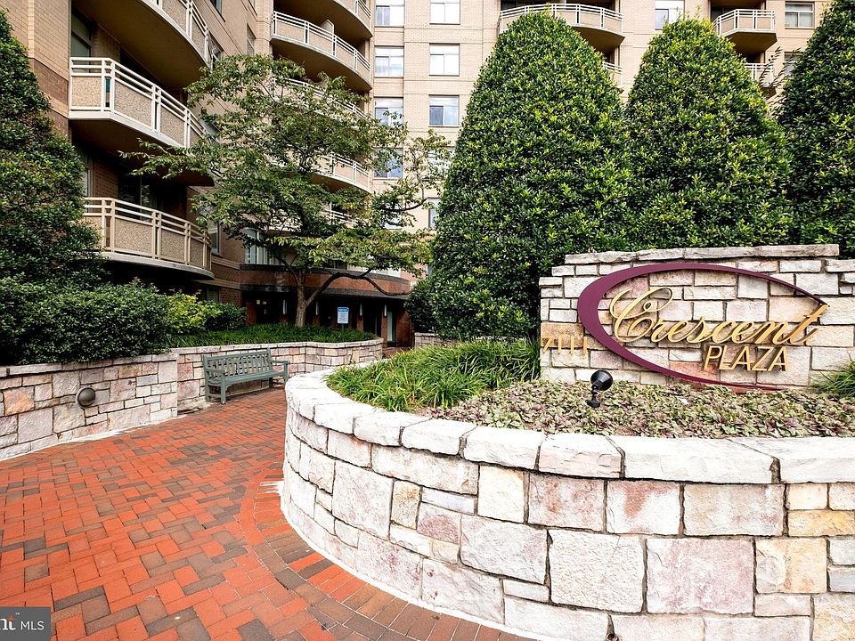 1st image of 7111 Woodmont Ave APT 613