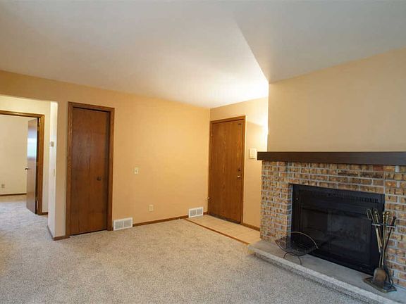 5th image of 2621 Smithfield Dr APT 11