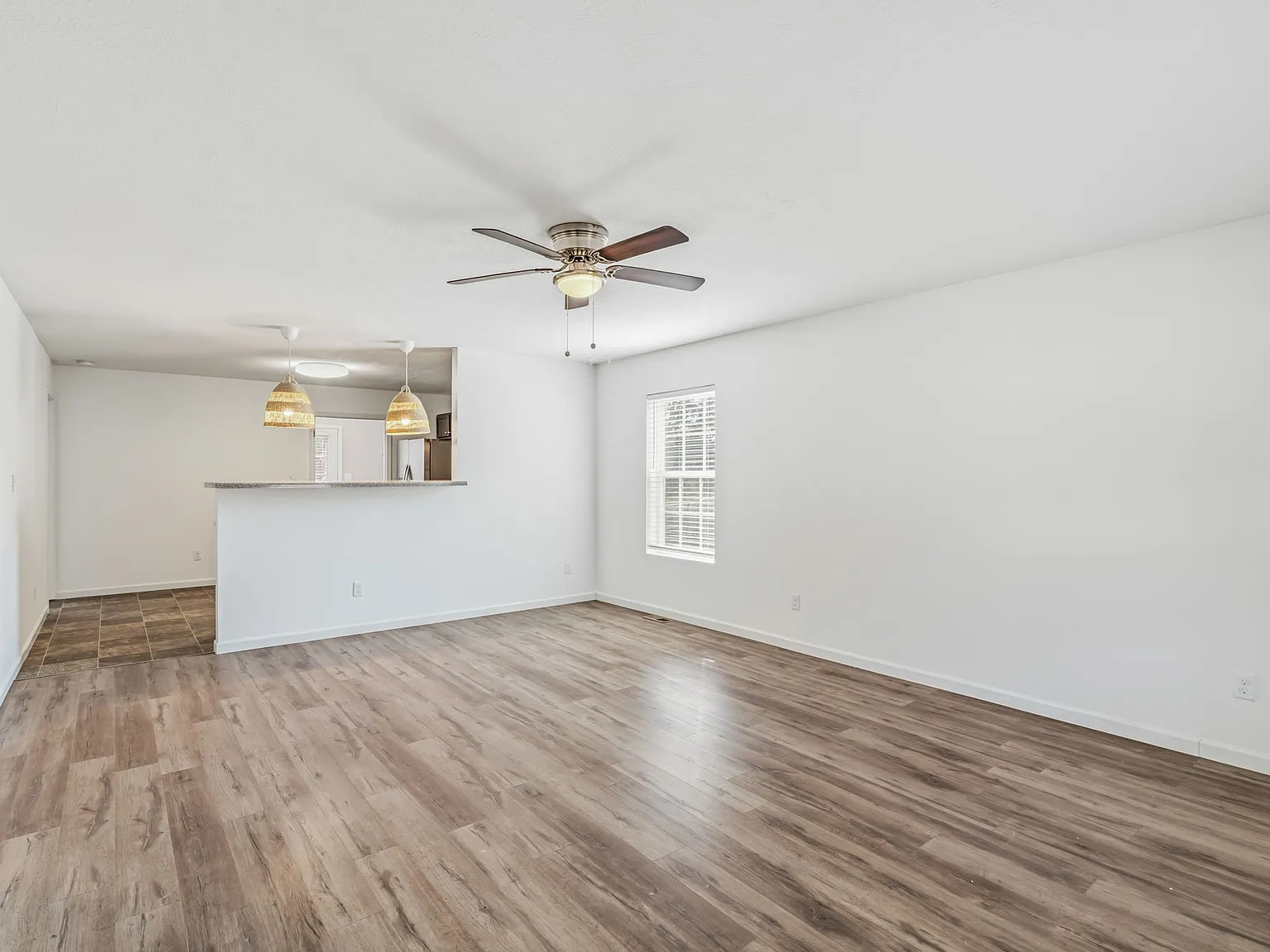 (ACH) 2100 Paris Road - 0 — Photo 4