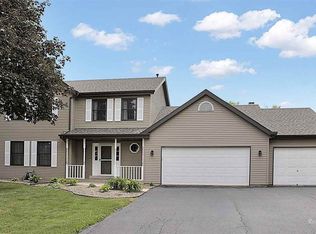 815 Tuneberg Dr, Belvidere, IL 61008