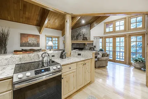 8015 Cache Dr — Photo 4