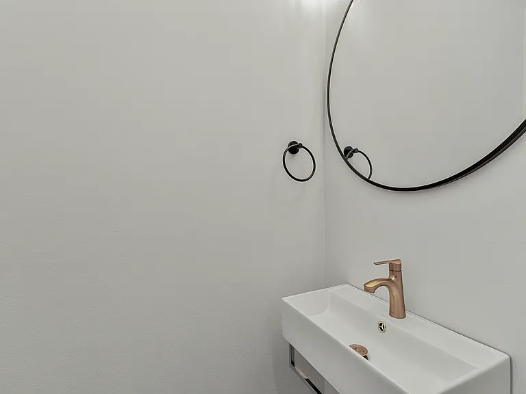 832B S Sullivan St #B — Photo 9