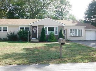 2822 S County Trl, East Greenwich, RI 02818