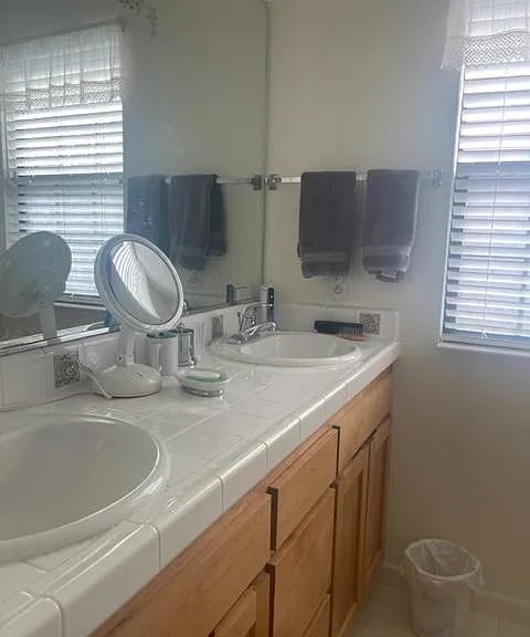 727 Amherst Cir — Photo 25