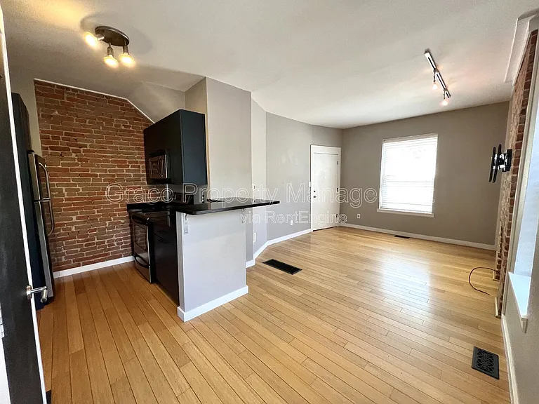 2306 Glenarm Pl #101 — Photo 6
