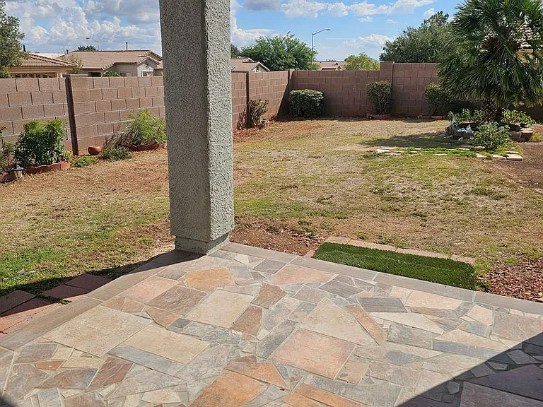 2311 Skyview Dr — Photo 8