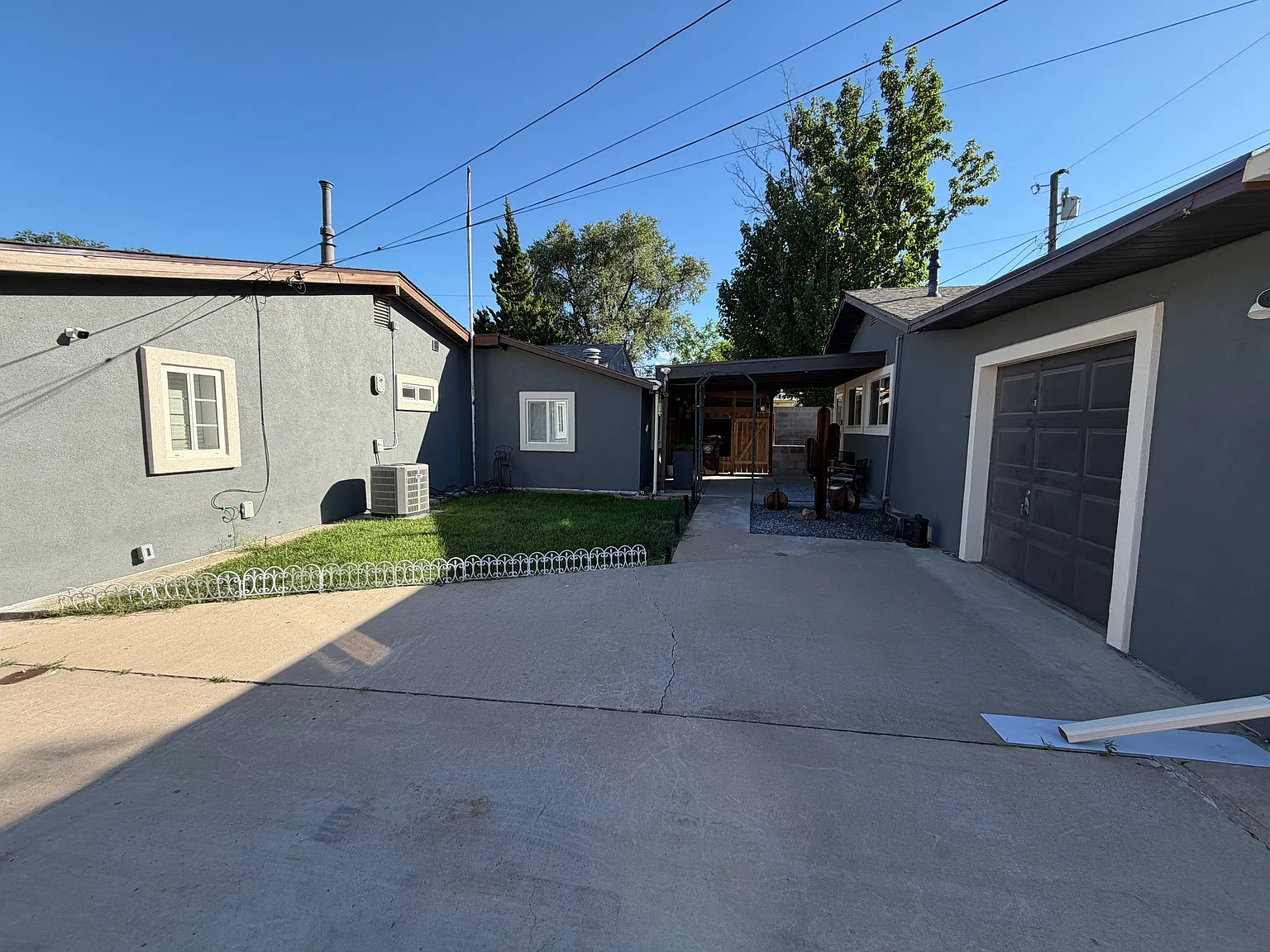 819 Avocado St — Photo 3