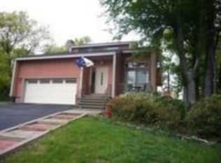 19 Tamarock Ter, Stoneham, MA 02180