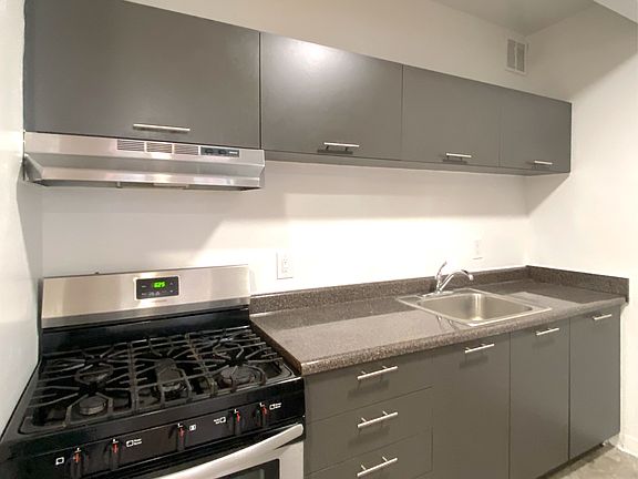 3rd image of 314 E 105th St APT 4A