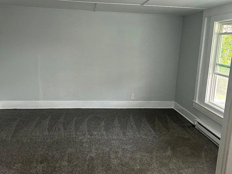 1818 W Jefferson St — Photo 2