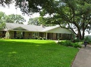 707 Old Navasota Rd, Brenham, TX 77833