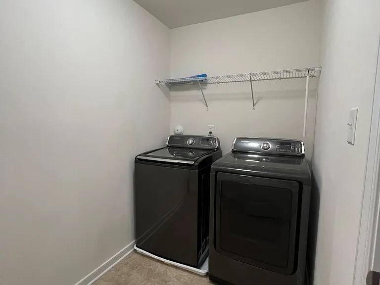 5618 Benoni Ct — Photo 15
