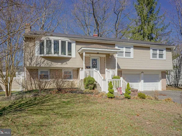 32 Strathmore Dr, Cherry Hill, NJ 08003