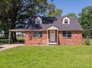 101 Gladon, West Helena, AR 72390
