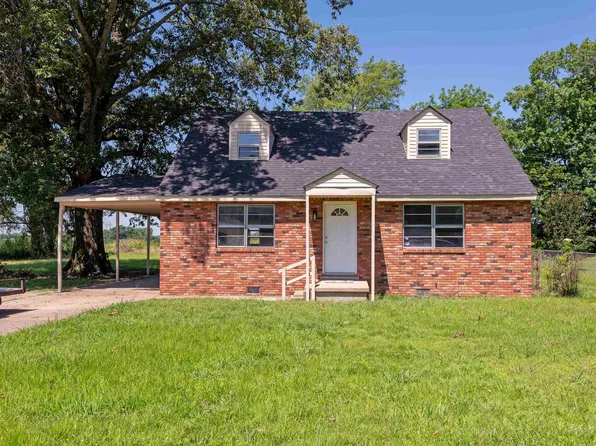 101 Gladon, West Helena, AR 72390