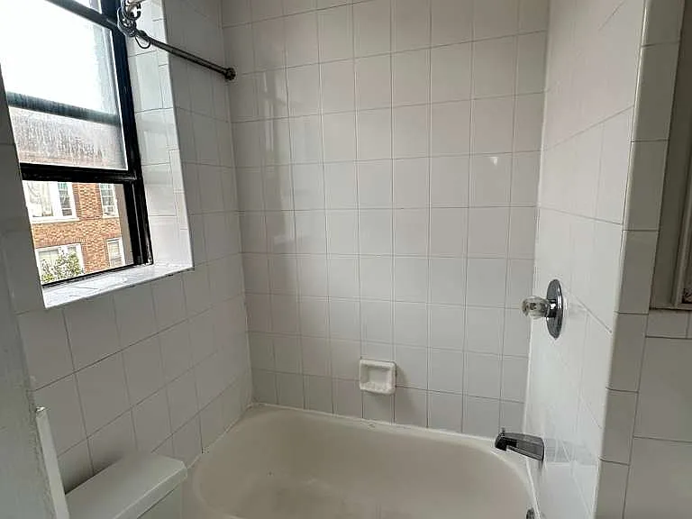 303 58th St #14A — Photo 8