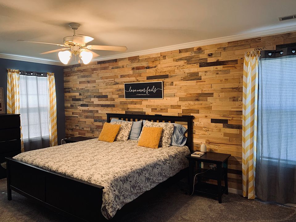 1st image of 548 Sheffield Dr