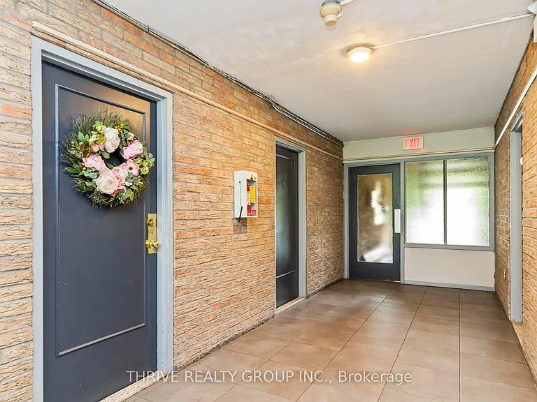 635 Wonderland Rd S #4 — Photo 5
