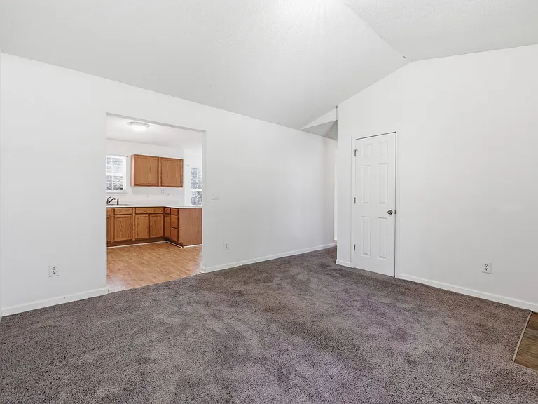 109 Holly Mountain Rd — Photo 5