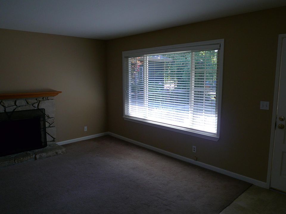 1st image of 40 Avenida Espana