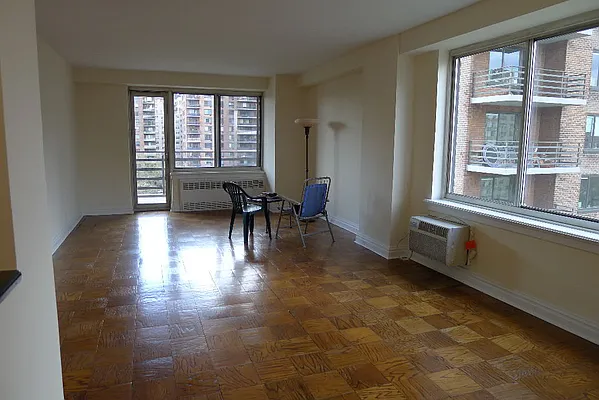 Rented by Corcoran | media 21