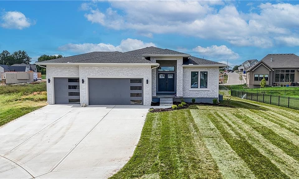 1st image of 6010 Apache Dr