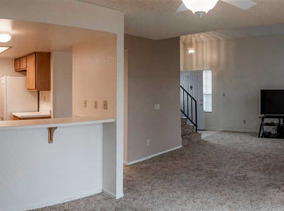 4th image of 1720 Round Mountain Cir