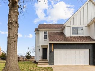 10710 W 115th St, Overland Park, KS 66210
