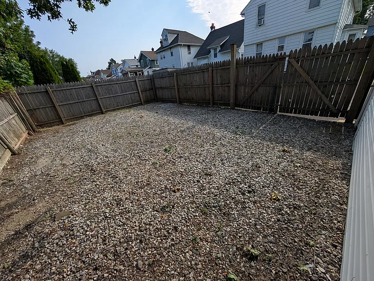 W Roland Rd — Photo 5