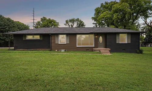 801 Lemont Dr Photo 1