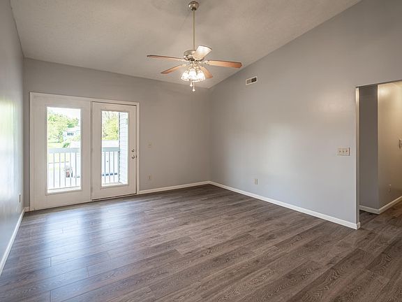 3rd image of 10148 Carnation Ct APT 10