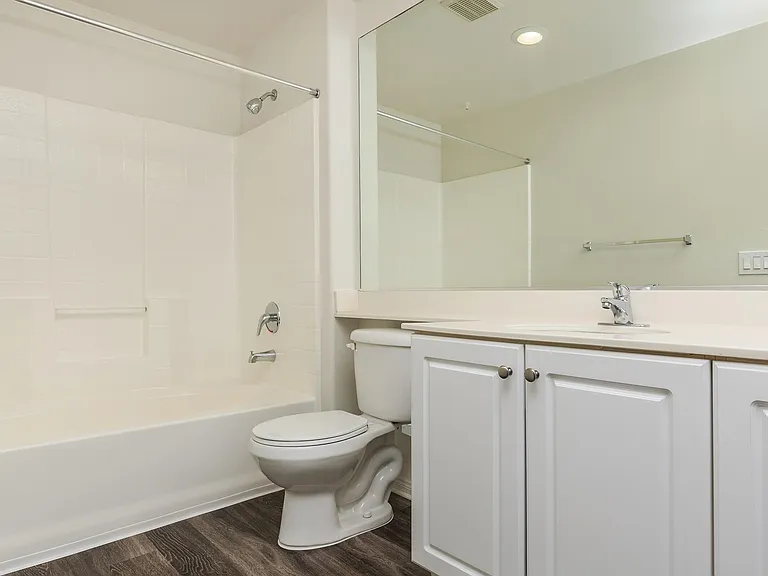 Laurel Terrace Apartment Homes — Photo 59