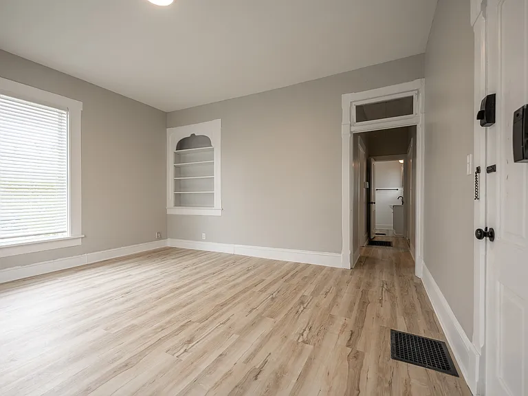 119 S Jackson St #1 — Photo 4