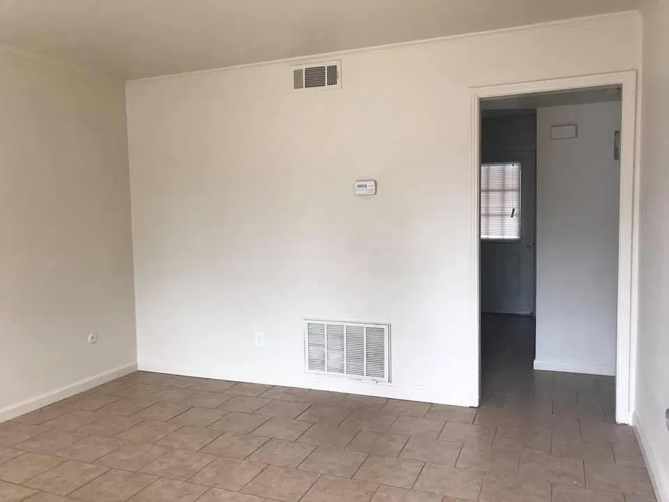 5916 Valley Dr — Photo 3
