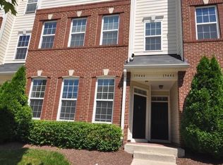 19444 Promenade Dr, Leesburg, VA 20176