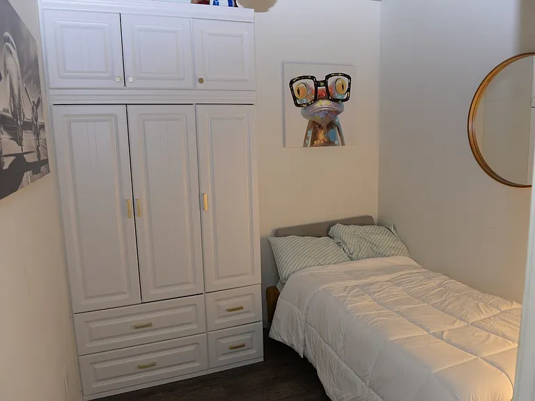 Second bedroom / office