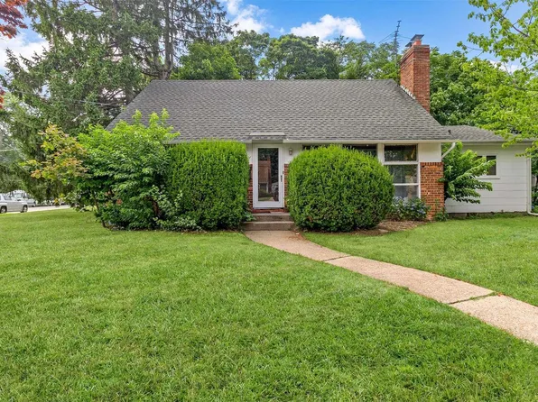 404 Foxdale Avenue, Oceanside, NY 11572