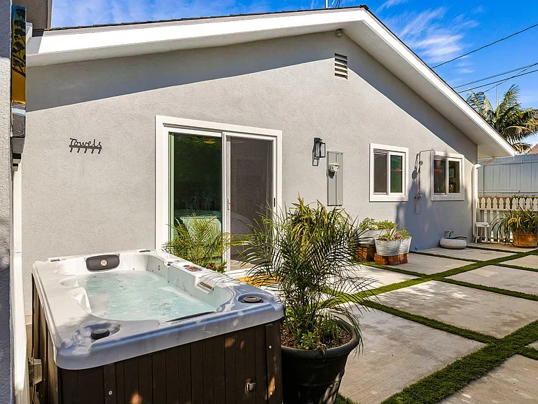 1330 La Manida St — Photo 26