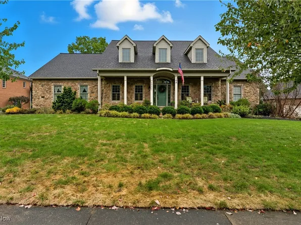 1711 Glenmar Oval SE, North Canton, OH 44709