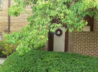 17 Campbell Pl, Camp Hill, PA 17011