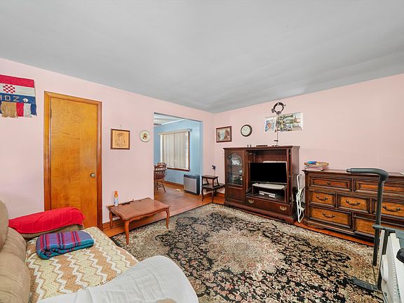 4th image of 4753 S Komensky Ave