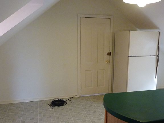 4th image of 3121 N Oakley Ave #3