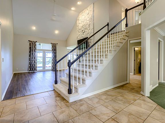 5th image of 12816 Eagle Run Dr
